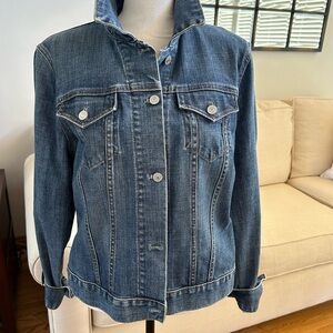 NWOT GAP Blue Jean Stretch Jacket Classic Denim Style